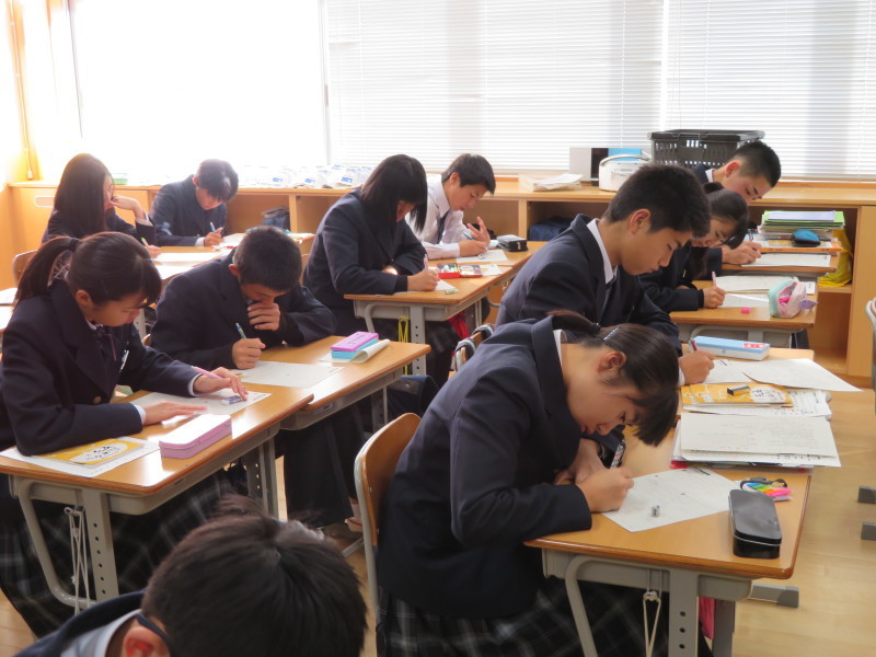 2学期期末試験です。_e0359282_08203878.jpg