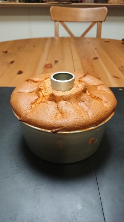 洋のほうじ茶「ほうじ茶とミルキーバニラのしましまシフォン」_a0113430_07305049.jpg