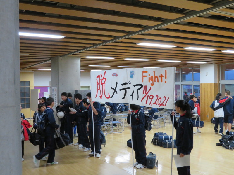 期末試験に向けた校内の風景から_e0359282_16201300.jpg