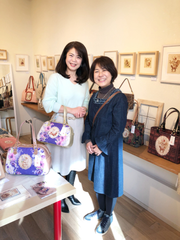 PUKU個展「花咲く季節が恋しくて」へ@表参道ギャラリーニイク_a0157409_23232098.jpeg