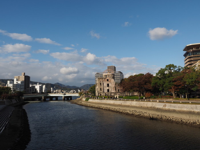 原爆ドームと平和公園周辺_c0116915_00445553.jpg