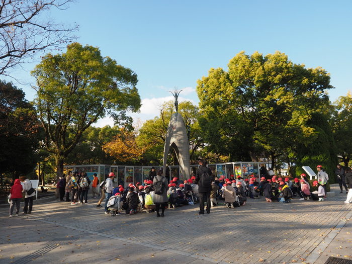原爆ドームと平和公園周辺_c0116915_00451829.jpg