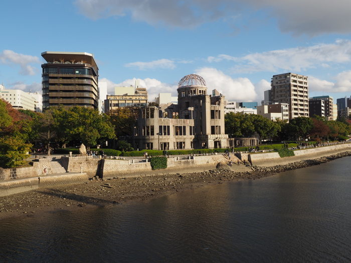 原爆ドームと平和公園周辺_c0116915_00471241.jpg