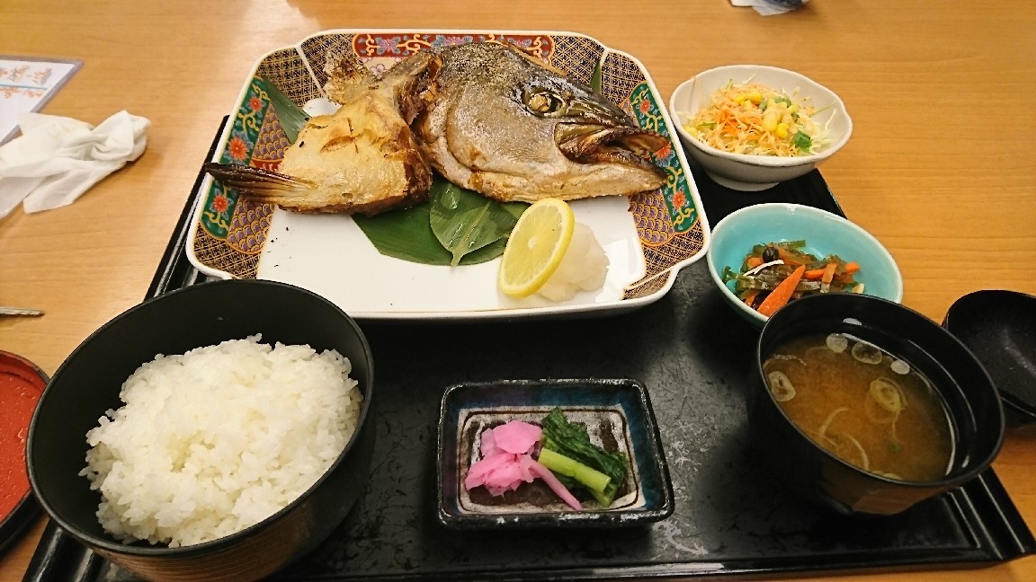 ぶりのかぶとの塩焼き定食からのアカスリ&ヘッドスパ_b0237229_22081736.jpg