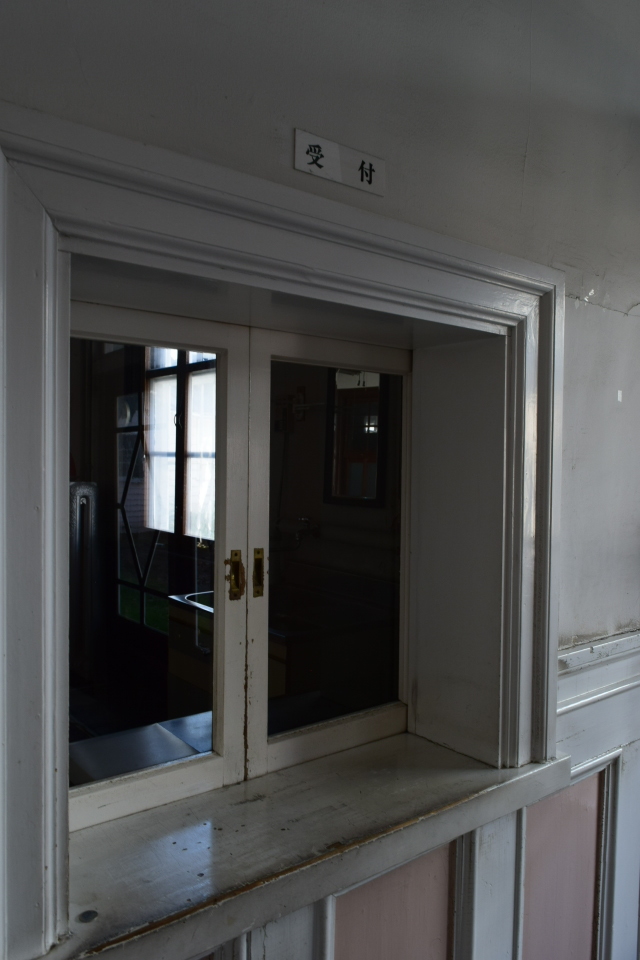 遺愛女子中学校・高等学校本館(函館の建築再見)_f0142606_20110307.jpg