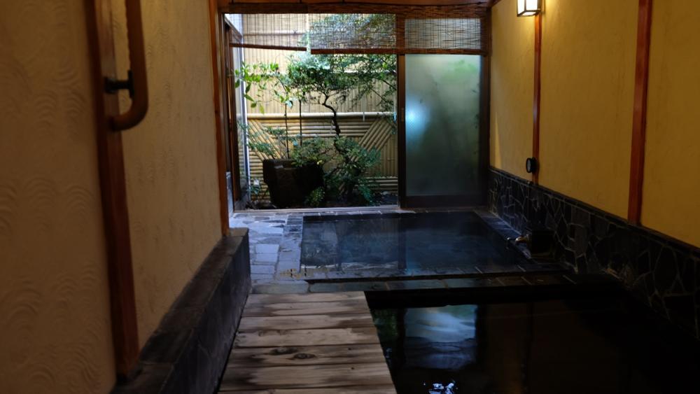 江戸っ子の粋を感じさせるお風呂屋さん“辰巳湯”は、下町の文化を現代へと繋ぐ架け橋。_e0120614_15230703.jpg
