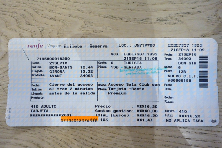 ジローナ Girona のホテル ペニンシュラ Hotel Peninsular AVEに乗ってバルセロナからジローナへ 2018年9月 バルセロナの旅(6)_f0117059_15205525.jpg