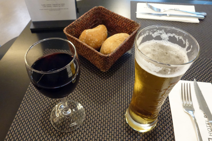 ジローナ Girona のホテル ペニンシュラ Hotel Peninsular AVEに乗ってバルセロナからジローナへ 2018年9月 バルセロナの旅(6)_f0117059_15224307.jpg