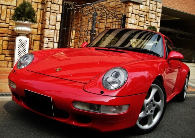 真っ赤なポルシェ Carrera Memo