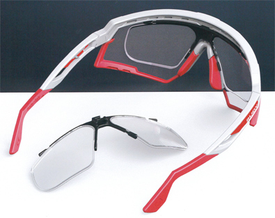 RUDYPROJECT(ルディープロジェクト)2019年モデル革新的次世代スポーツサングラスDEFENDER(ディフェンダー)発売開始!_c0003493_17315026.jpg