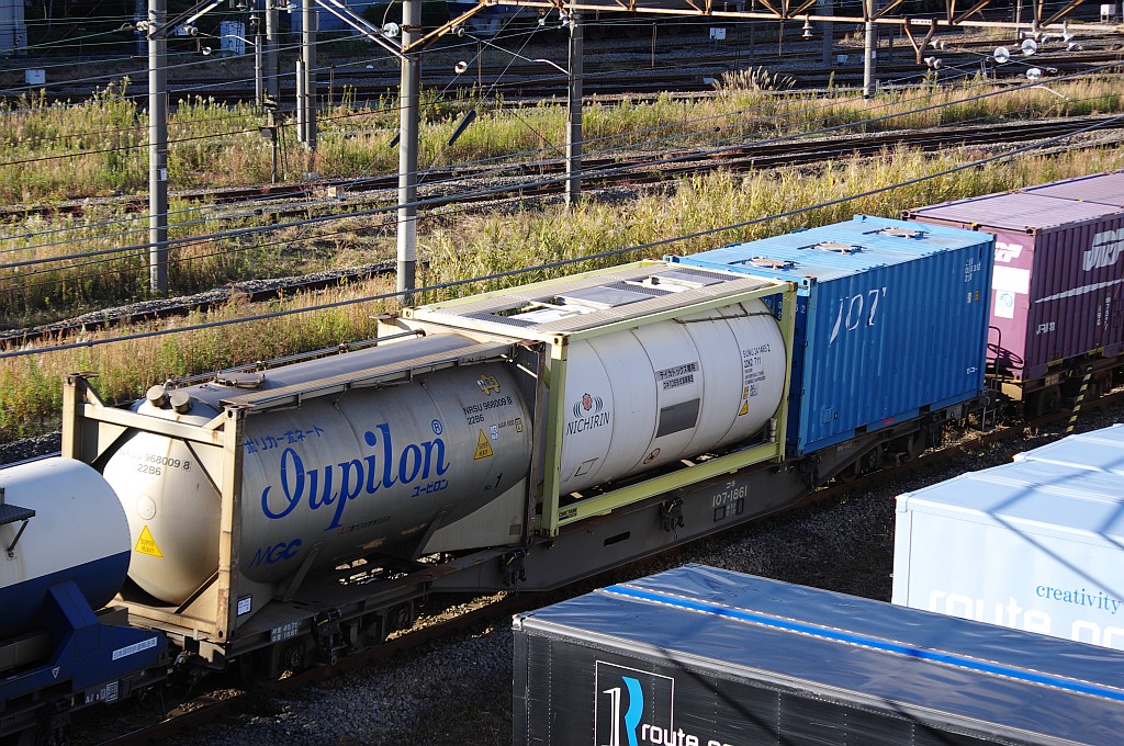 f0203926_2201363.jpg