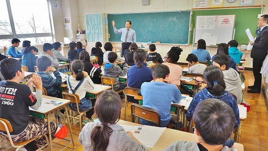 浦佐小学校の総合学習へ_c0336902_20160928.jpg