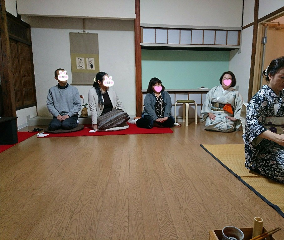 『神楽の月のお茶会』終了しました。_a0164657_03254945.jpg