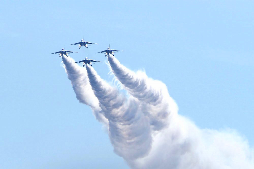 岐阜基地航空祭３（ブルーインパルス）_b0140765_19232806.jpg