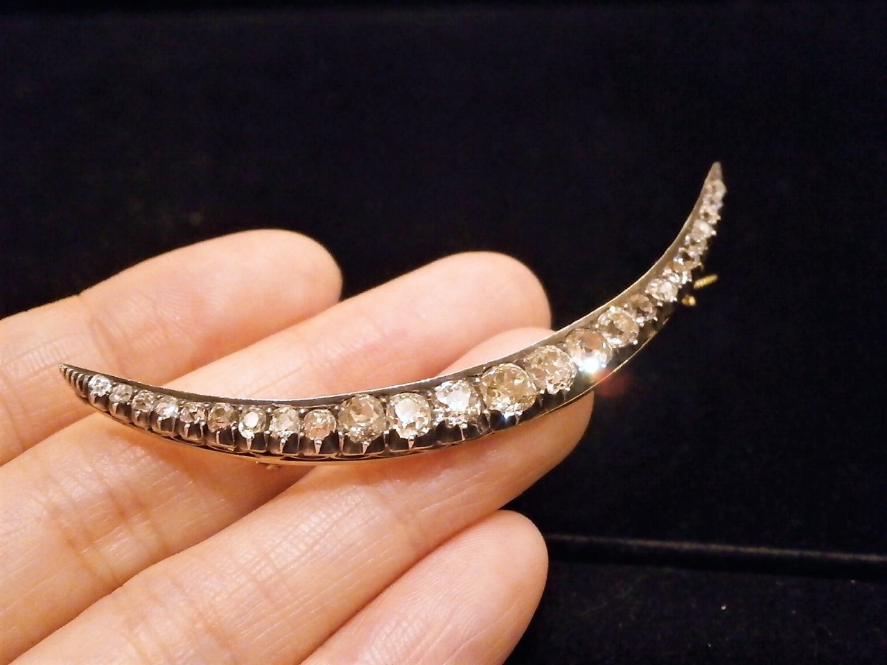 シンプルなダイヤモンドブローチ Antiquejewellery Goodwill シンプルなダイヤモンドブローチ Antiquejewellery Goodwill