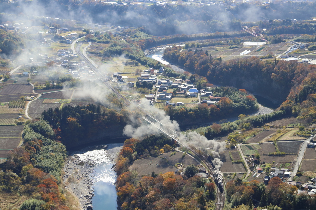 紅葉の利根川第二橋梁　- 上越線・2018年紅葉 -_b0190710_22022049.jpg