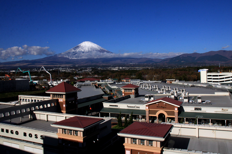 冠雪の富士山を見ながら_f0380240_11501068.jpg