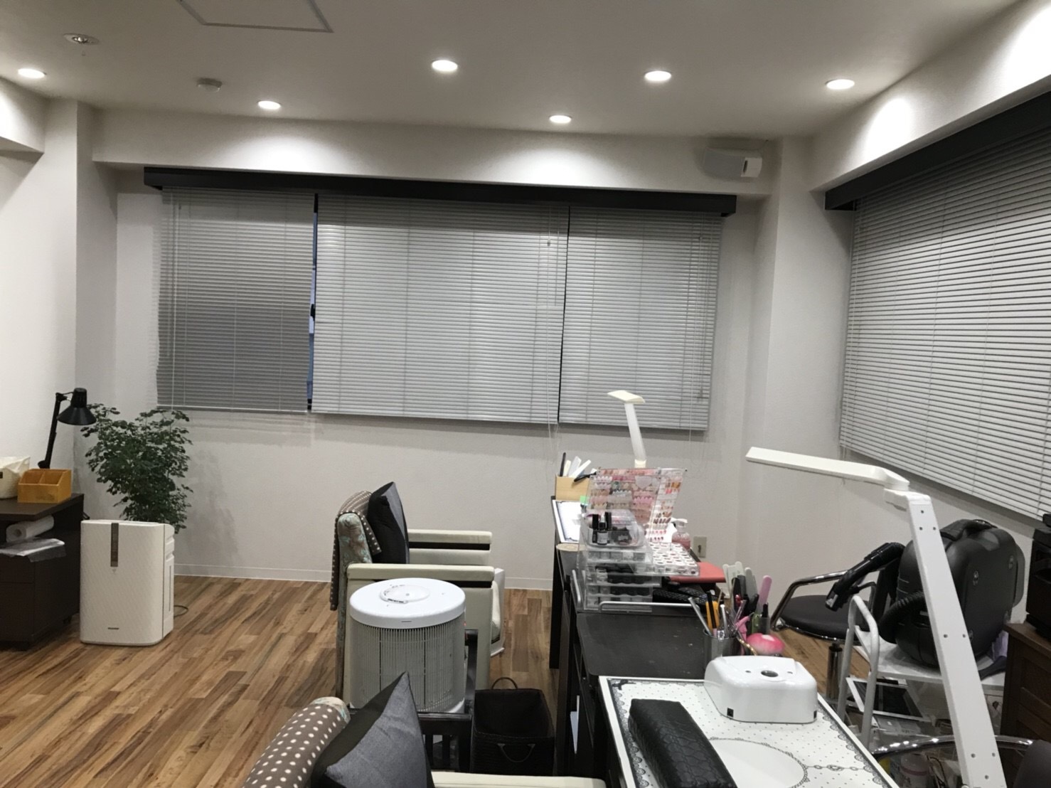 店舗インテリア実例 /ネイルサロンをパリスタイルへ Nail Hearty様 @神戸市中央区_f0375763_17153764.jpg