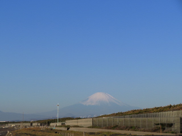 日中はまだまだ暖かい陽気_d0351213_18350519.jpg