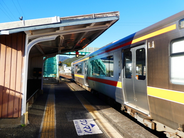 熊野古道を歩く　馬越峠・天狗倉山 (522M)    下山 編_d0170615_07152989.jpg