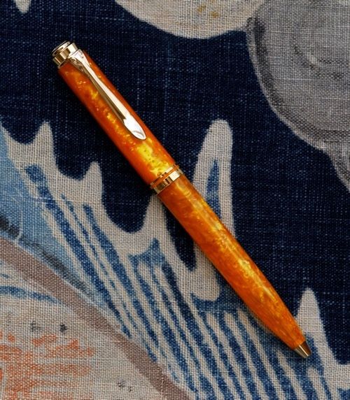 特別生産品「スーベレーン600 ヴァイブラントオレンジ」 、撮りました。_e0200879_12563001.jpg