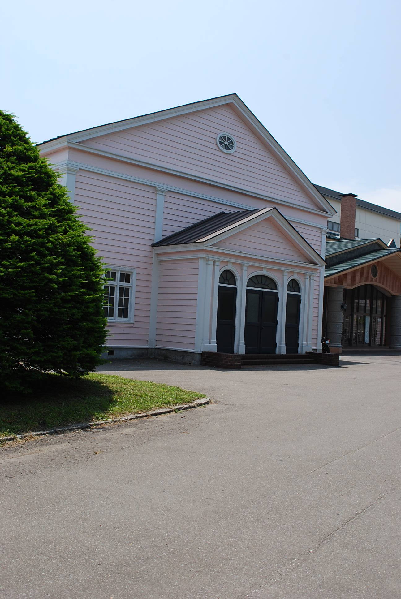 遺愛女子中学校・高等学校講堂(函館の建築再見)_f0142606_06254630.jpg