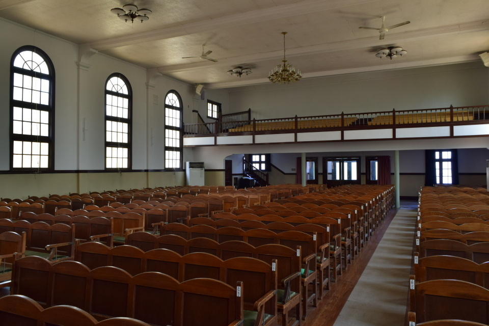遺愛女子中学校・高等学校講堂(函館の建築再見)_f0142606_07223140.jpg