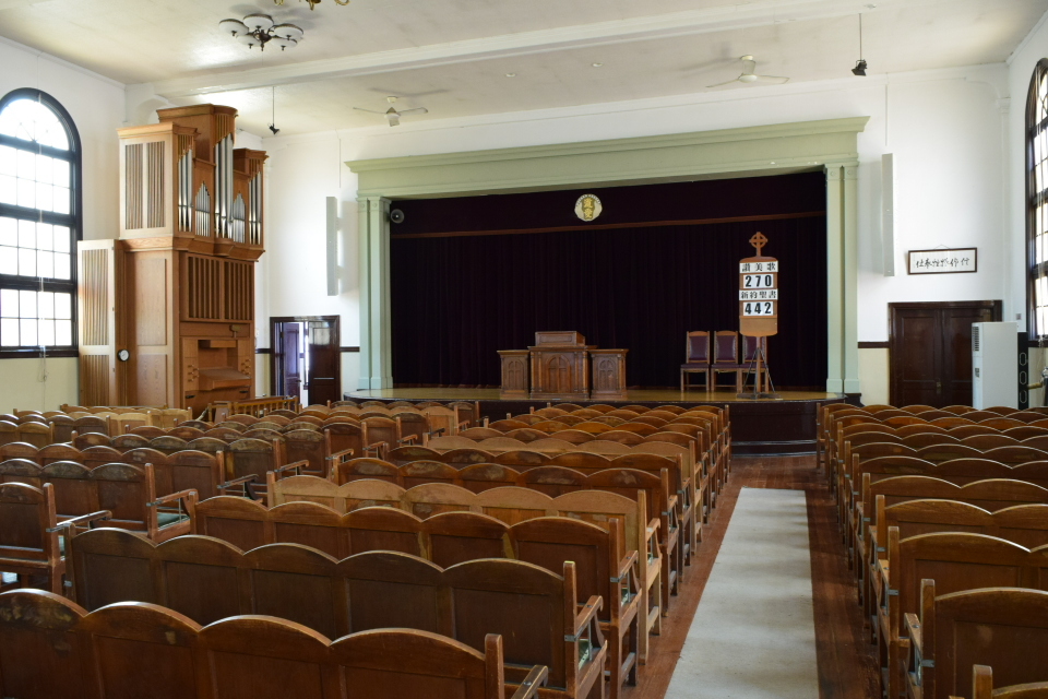 遺愛女子中学校・高等学校講堂(函館の建築再見)_f0142606_07235242.jpg