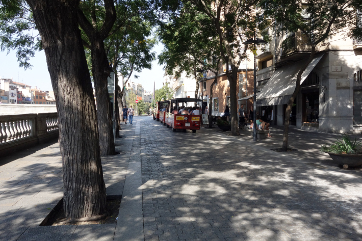 ジローナ GIRONE の旧市街を散策 ジローナ美術館 カタルーニャ地方 スペイン 2018年9月 バルセロナの旅(7)_f0117059_15083330.jpg