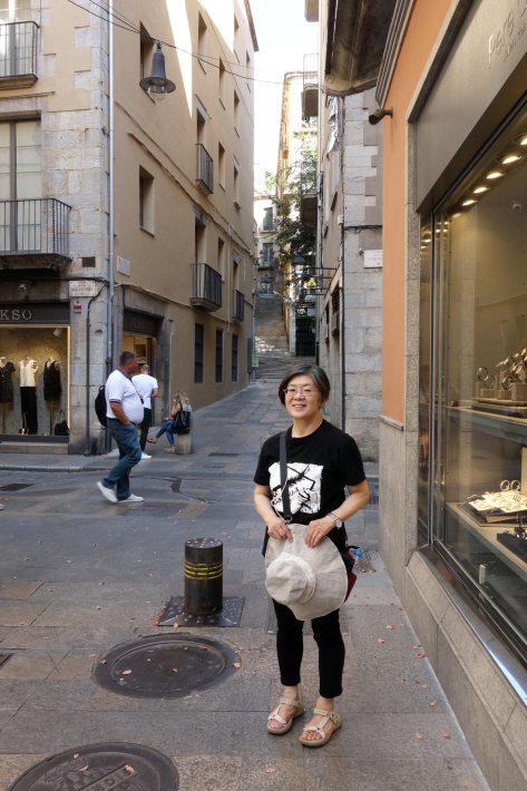 ジローナ GIRONE の旧市街を散策 ジローナ美術館 カタルーニャ地方 スペイン 2018年9月 バルセロナの旅(7)_f0117059_15084770.jpg