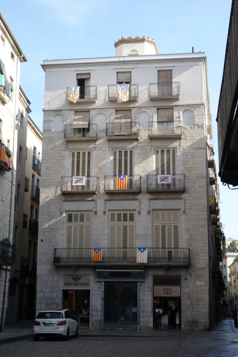 ジローナ GIRONE の旧市街を散策 ジローナ美術館 カタルーニャ地方 スペイン 2018年9月 バルセロナの旅(7)_f0117059_15085844.jpg