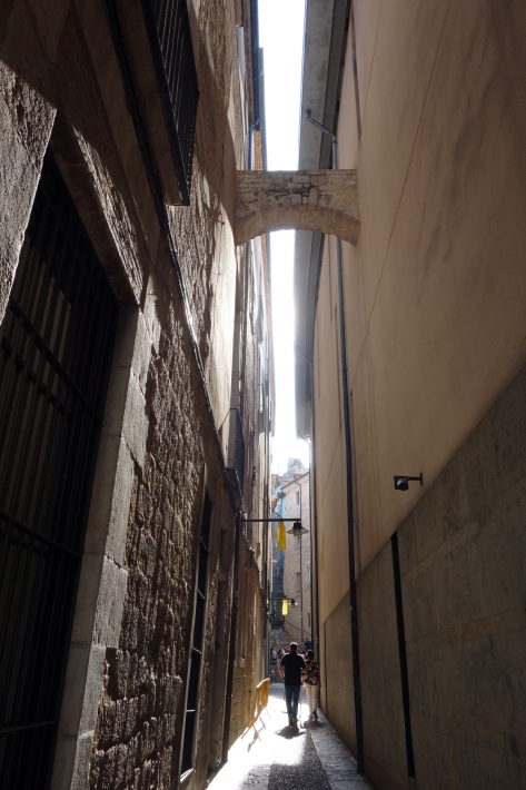 ジローナ GIRONE の旧市街を散策 ジローナ美術館 カタルーニャ地方 スペイン 2018年9月 バルセロナの旅(7)_f0117059_15094162.jpg