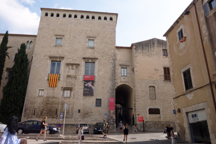 ジローナ GIRONE の旧市街を散策 ジローナ美術館 カタルーニャ地方 スペイン 2018年9月 バルセロナの旅(7)_f0117059_15105598.jpg