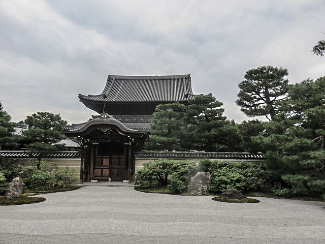 京都最古の禅寺建仁寺　～クルーズ中に立ち寄る～_f0346196_16131417.jpg