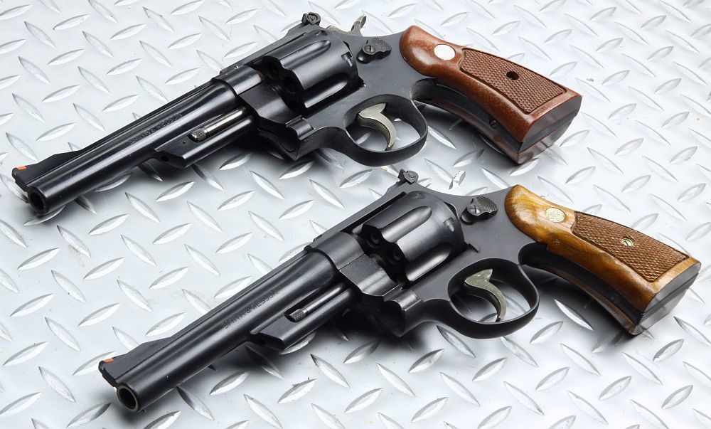 2挺のS&W M27 or 28 .357Magnum Revolver_e0162444_18435686.jpg