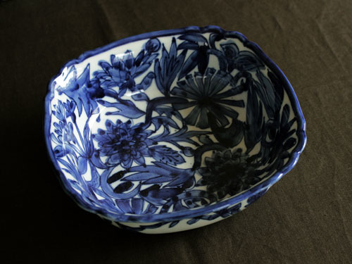 大隈美佳さんの青絵の角鉢、ドラ鉢、だ円鉢。_a0026127_16591378.jpg
