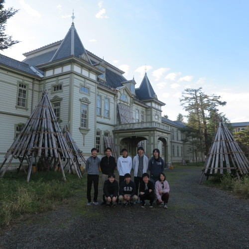 多田隈理一郎研究室・羽尾伸之介代表9名様が重文本館をご見学 米沢より愛をこめて・・