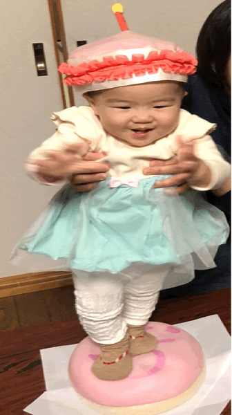 1歳のお誕生日がきた！_d0191206_23543877.gif
