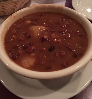 キューバ料理店でパエリア_e0350971_13084920.jpg