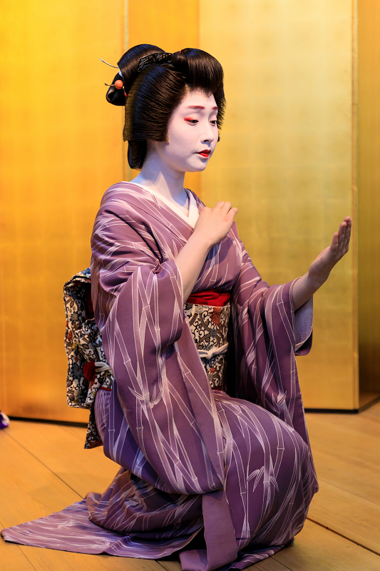 祇園小唄（祇園甲部　豆六さん、小衿さん）_f0155048_2248455.jpg