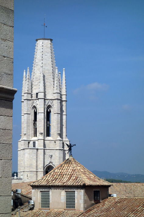ジローナのカテドラル Cathedral of Girona サン・フェリウ教会 Basilica of Sant Feliu カタルーニャ地方 スペイン 2018年9月 バルセロナの旅(8)_f0117059_12482871.jpg