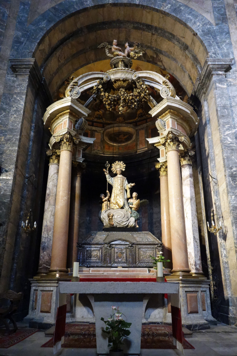 ジローナのカテドラル Cathedral of Girona サン・フェリウ教会 Basilica of Sant Feliu カタルーニャ地方 スペイン 2018年9月 バルセロナの旅(8)_f0117059_12490289.jpg