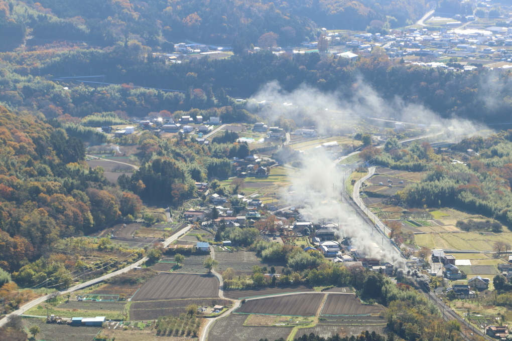 津久田駅通過 - 上越線・2018年晩秋 -_b0190710_21480764.jpg