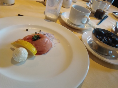 翌日も終日航海日_f0395164_18115409.jpg