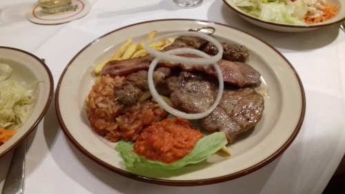 肉満載、クロアチア飯_b0174108_06164731.jpg