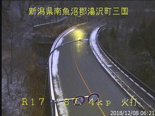 2018年12月8日　朝の新潟ライブカメラ　今朝までの降雪は少なめか！？_e0037849_06552567.jpg