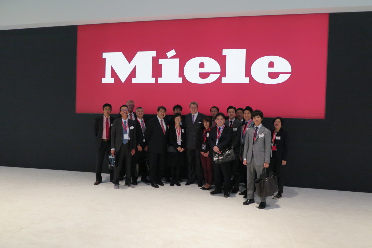 Mieleドイツ本社/工場見学&IFA2018視察研修へ⑥_c0156359_11132969.jpg