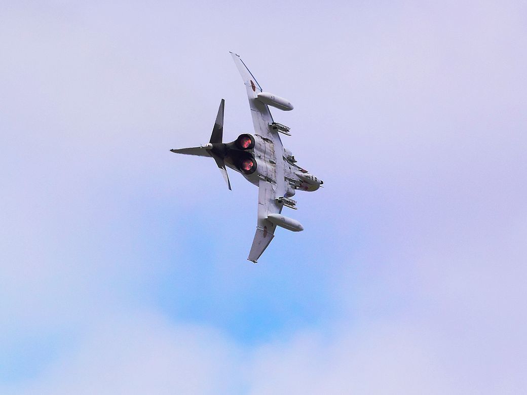 F4ファントム!アフターバーナーの花が咲く♪・・・2018年「百里基地航空祭」(6)_a0031821_10182906.jpg