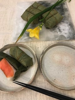 柿の葉ずしとお皿_b0132442_18441753.jpg