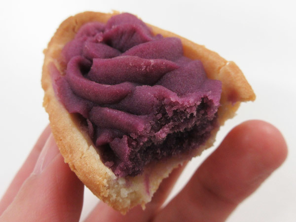 元祖 御菓子御殿の紅いもタルト_c0152767_21231142.jpg